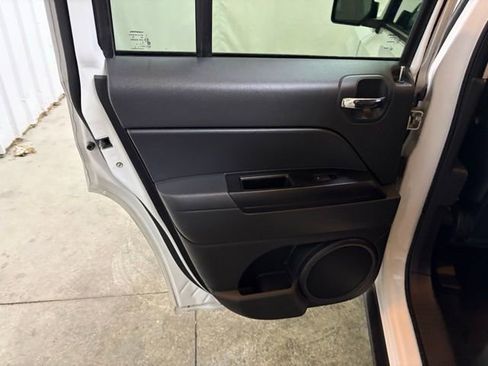 Used 2016 Jeep Patriot 75th Anniversary w/ Power Value Group image 23