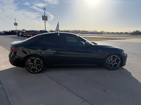 Used 2022 Alfa Romeo Giulia Ti image 5