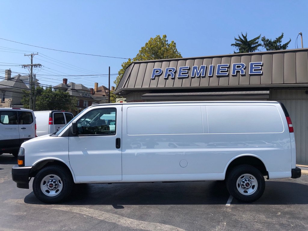Used 2023 GMC Savana 2500 Extended w/ Driver Convenience Package RWD image 3