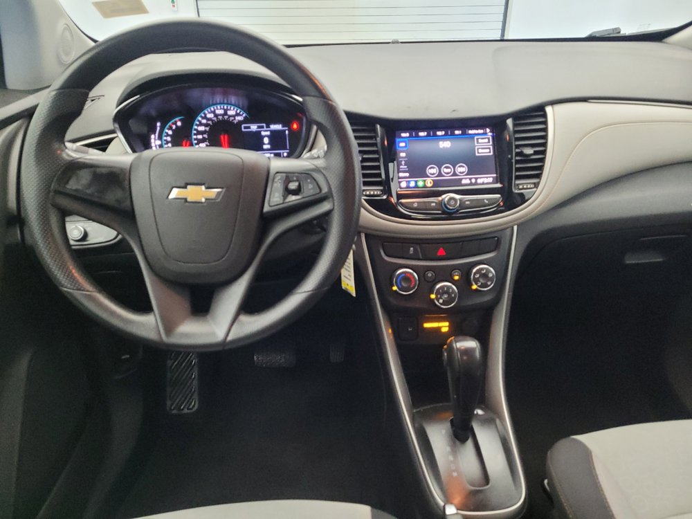 Used 2020 Chevrolet Trax LS FWD image 22