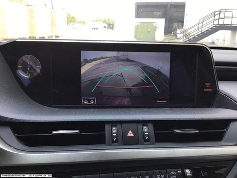 Used 2019 Lexus ES 350 w/ Accessory Package 2 FWD image 13