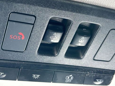 Used 2021 Nissan Rogue SL w/ Premium Package image 31