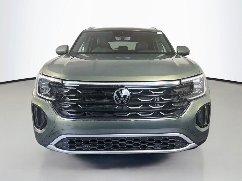 Used 2026 Volkswagen Atlas Cross Sport SE FWD image 2