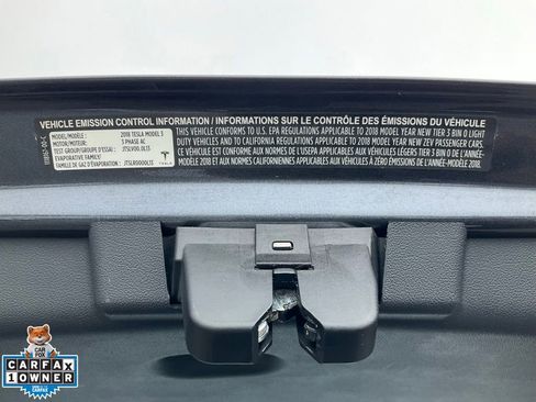 Used 2018 Tesla Model 3 Long Range RWD image 10