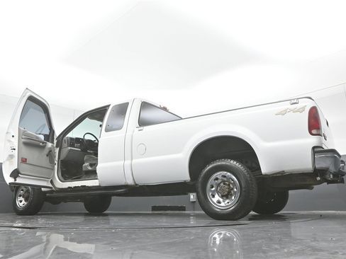 Used 2002 Ford F250 XLT image 40