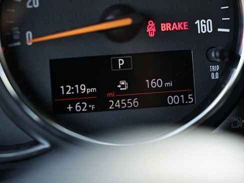 Used 2019 MINI Cooper 2-Door Hardtop w/ Storage Package image 27