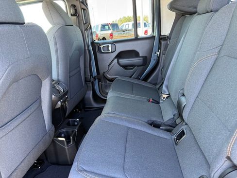 New 2026 Jeep Gladiator Sport image 25