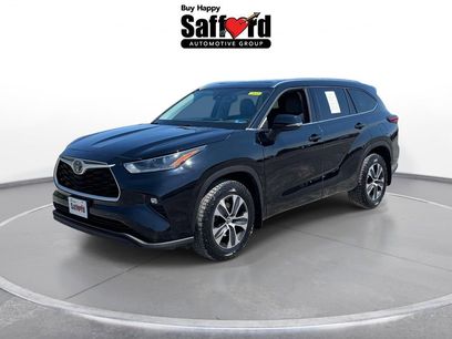 Used 2021 Toyota Highlander XLE