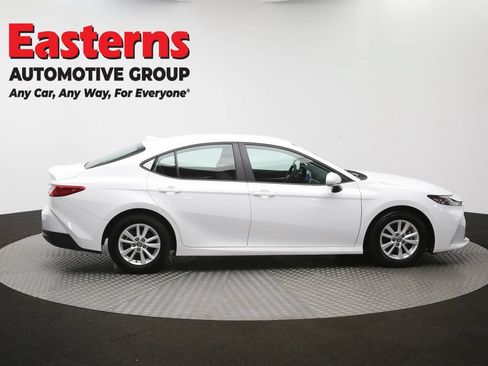 Used 2025 Toyota Camry LE FWD image 44