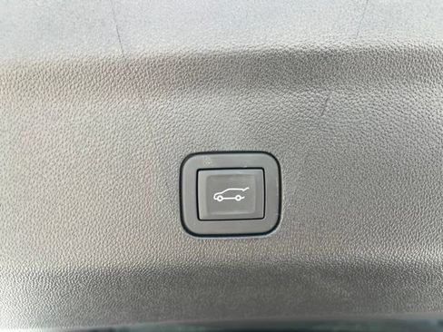 Used 2026 Chevrolet Suburban Premier w/ Sun And Tow Package RWD image 7