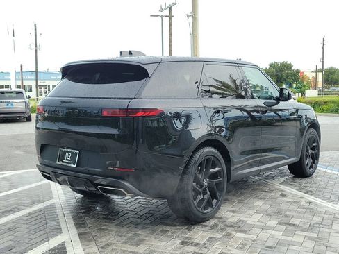 Used 2024 Land Rover Range Rover Sport SE AWD/4WD image 5