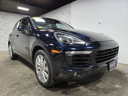 Used 2017 Porsche Cayenne S AWD/4WD image 4