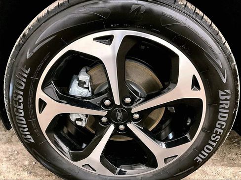 New 2025 Ford Escape ST-Line Elite image 8