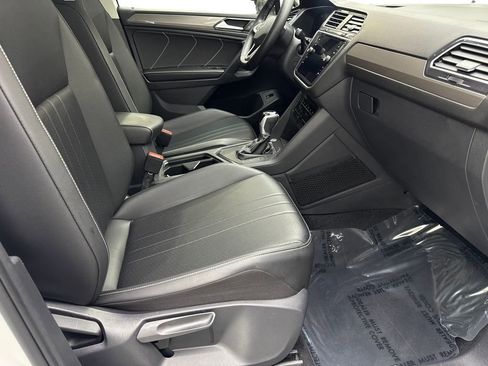 Used 2024 Volkswagen Tiguan SE FWD image 48
