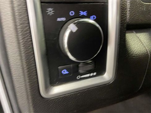 Used 2022 RAM 1500 Classic SLT image 21