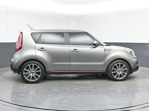Used 2019 Kia Soul ! FWD image 11