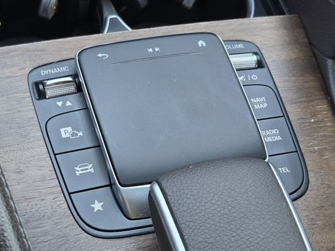 Used 2022 Mercedes-Benz GLE 350 image 19