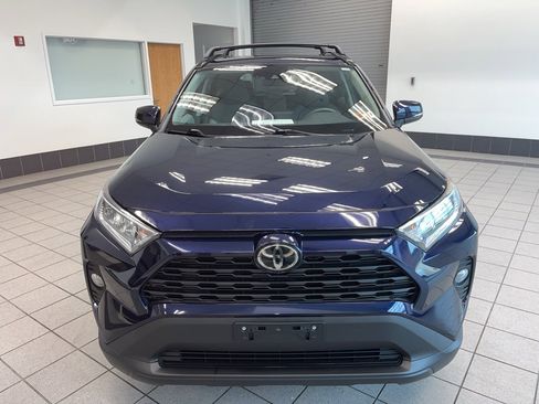 Used 2020 Toyota RAV4 XLE image 3