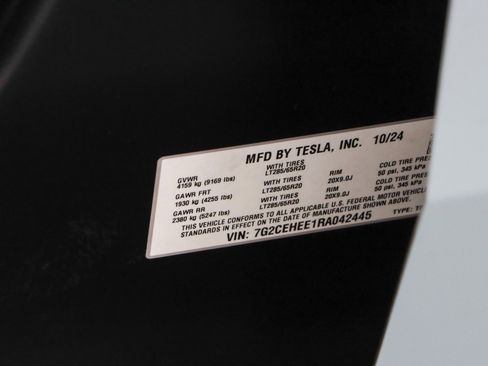 Used 2024 Tesla Cybertruck Cyberbeast AWD/4WD image 28