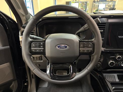 New 2026 Ford F250 Lariat w/ Black Appearance Package AWD/4WD image 13