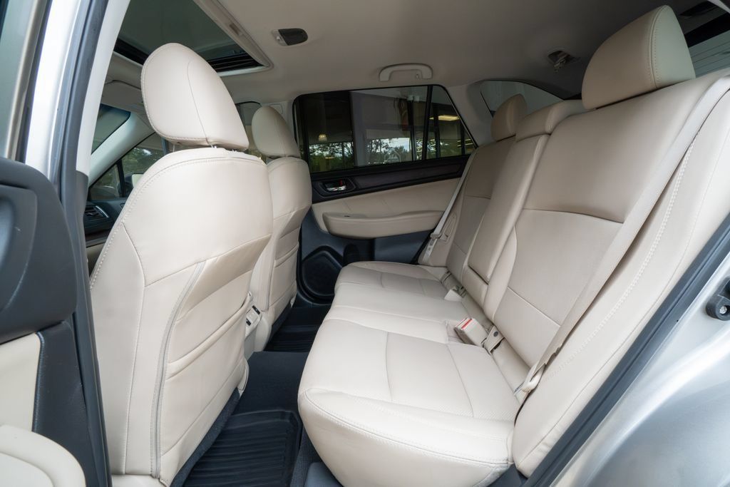 Used 2019 Subaru Outback 2.5i Limited AWD/4WD image 16