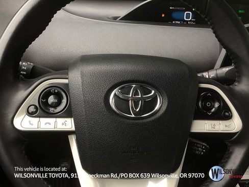 Used 2019 Toyota Prius Prime Premium image 16