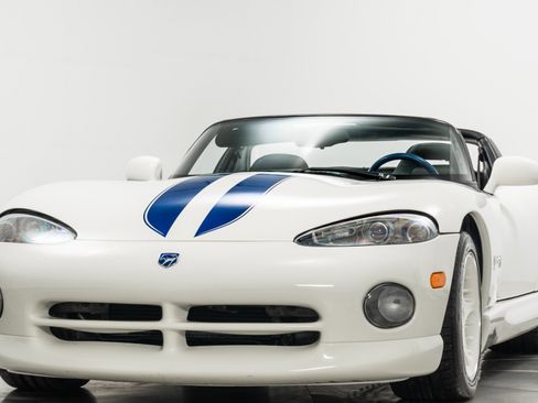 Used 1996 Dodge Viper RT/10 image 5