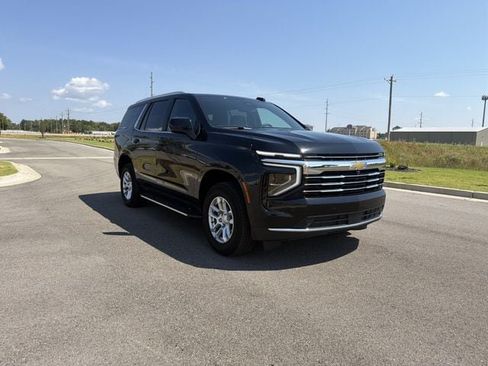 Used 2025 Chevrolet Tahoe LT RWD image 7