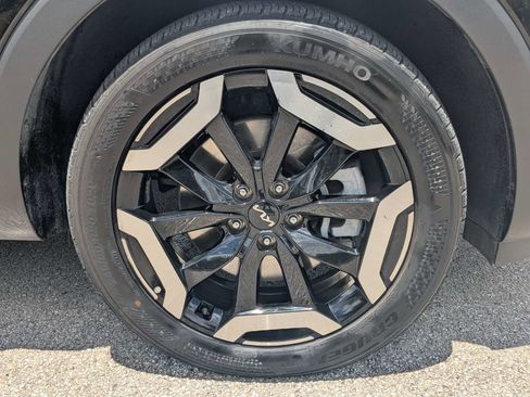 Certified 2025 Kia Telluride S FWD image 11