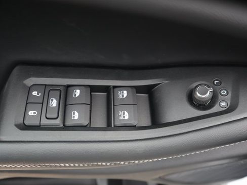 New 2025 Jeep Grand Cherokee L Altitude image 10