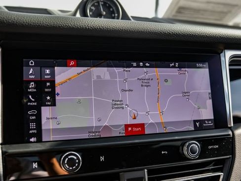 Used 2025 Porsche Macan AWD/4WD image 25
