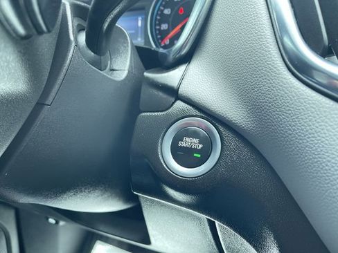 Certified 2023 Chevrolet Equinox LS w/ LS Convenience Package image 17