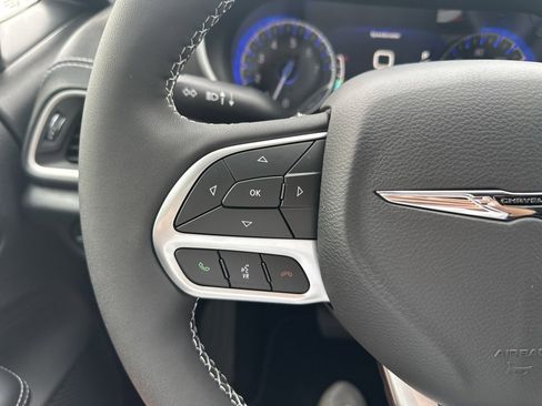 New 2026 Chrysler Pacifica Select image 65