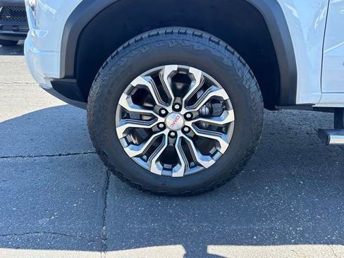 Certified 2023 GMC Canyon Denali AWD/4WD image 11