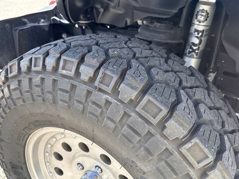 Used 2022 Jeep Gladiator Rubicon w/ LED Lighting Group AWD/4WD image 48