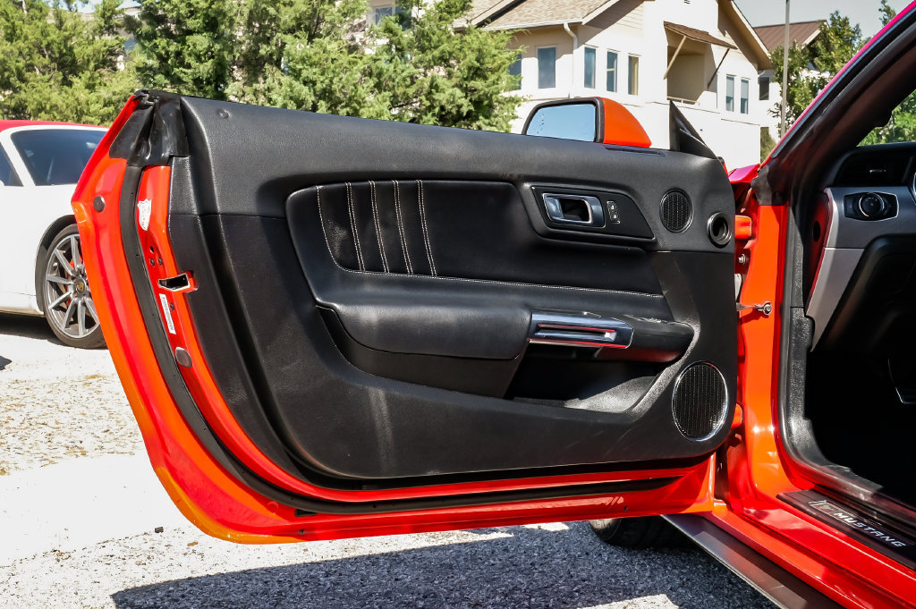 Used 2022 Ford Mustang Premium RWD image 36