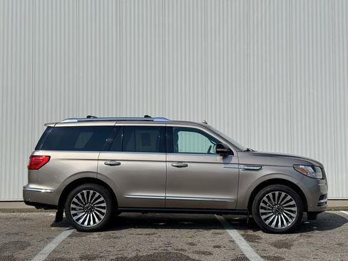 Used 2020 Lincoln Navigator Reserve w/ Luxury Package image 6