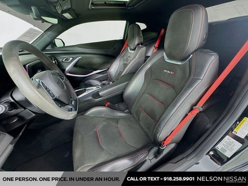 Used 2019 Chevrolet Camaro ZL1 RWD image 22