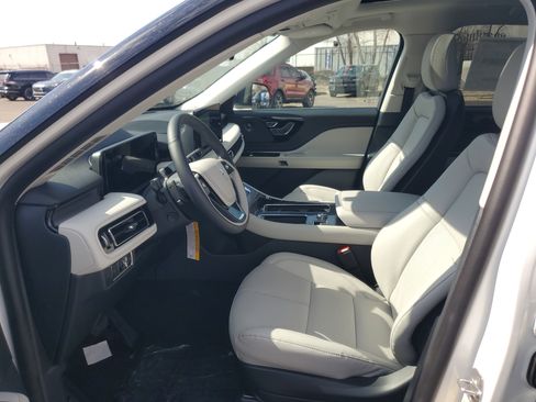 New 2026 Lincoln Aviator AWD image 11