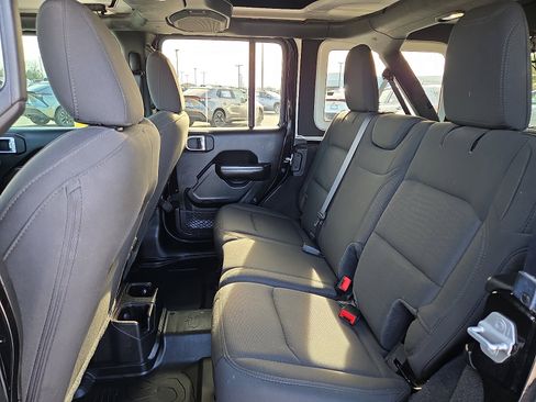Used 2020 Jeep Wrangler Unlimited Sport image 10