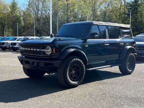 Used 2022 Ford Bronco Wildtrak image 3