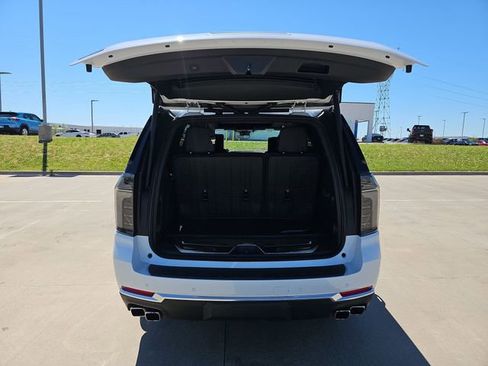 New 2026 Chevrolet Tahoe High Country AWD/4WD image 26