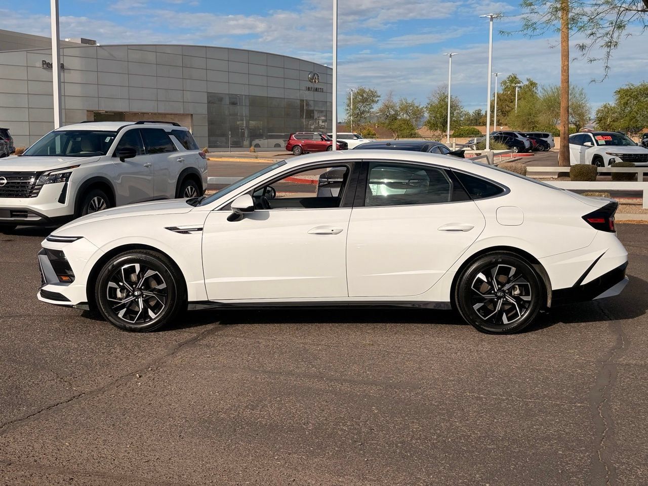 Used 2025 Hyundai Sonata SEL FWD image 3