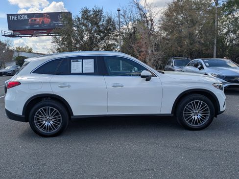 Used 2025 Mercedes-Benz GLC 300 image 4