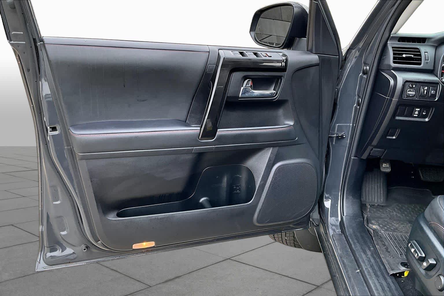 Used 2024 Toyota 4Runner TRD Off-Road Premium w/ Moonroof Package AWD/4WD image 24