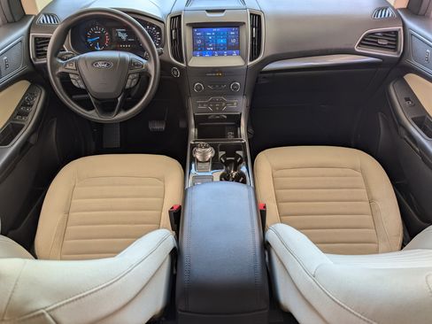 Used 2020 Ford Edge SE w/ Cargo Accessory Package image 22