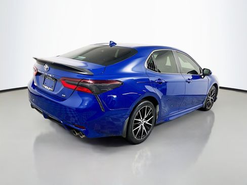 Used 2023 Toyota Camry SE FWD image 4