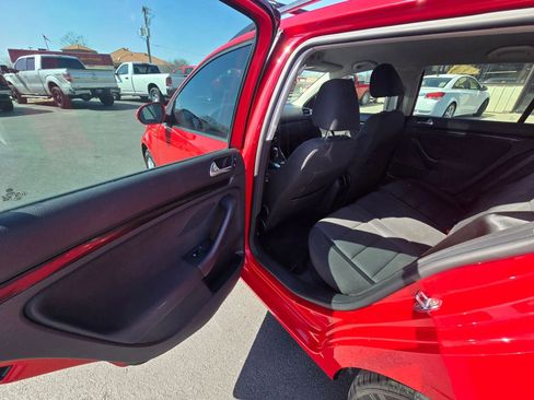 Used 2013 Volkswagen Jetta S image 12