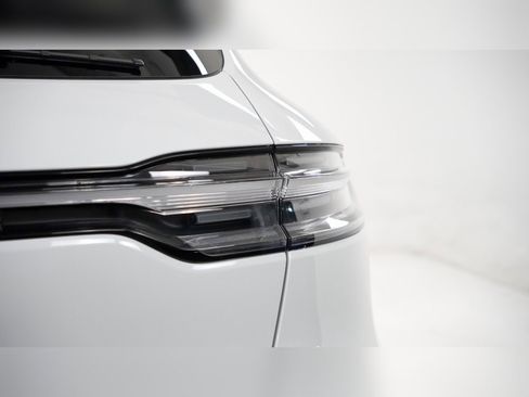 New 2026 Porsche Macan GTS image 12