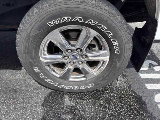 Used 2019 Ford F150 XLT w/ Equipment Group 302A Luxury AWD/4WD image 9